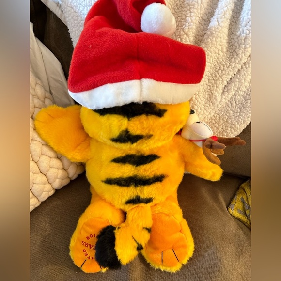 Limited Edition Garfield Macys 25th Birthday Special Edition Exclusive for Macys - Picture 6 of 8